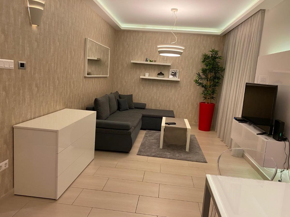 Parizsi Udvar I. Apartment Debrecín Exteriér fotografie