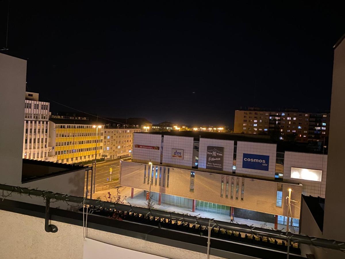 Parizsi Udvar I. Apartment Debrecín Exteriér fotografie