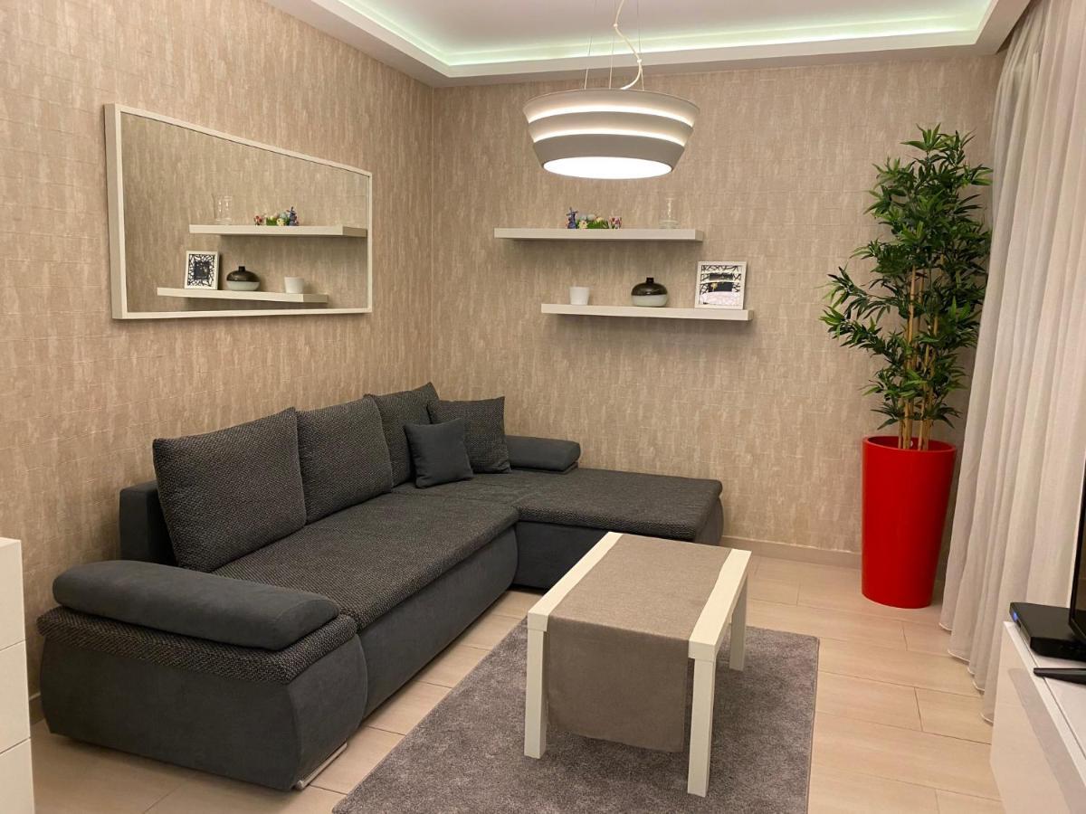 Parizsi Udvar I. Apartment Debrecín Exteriér fotografie