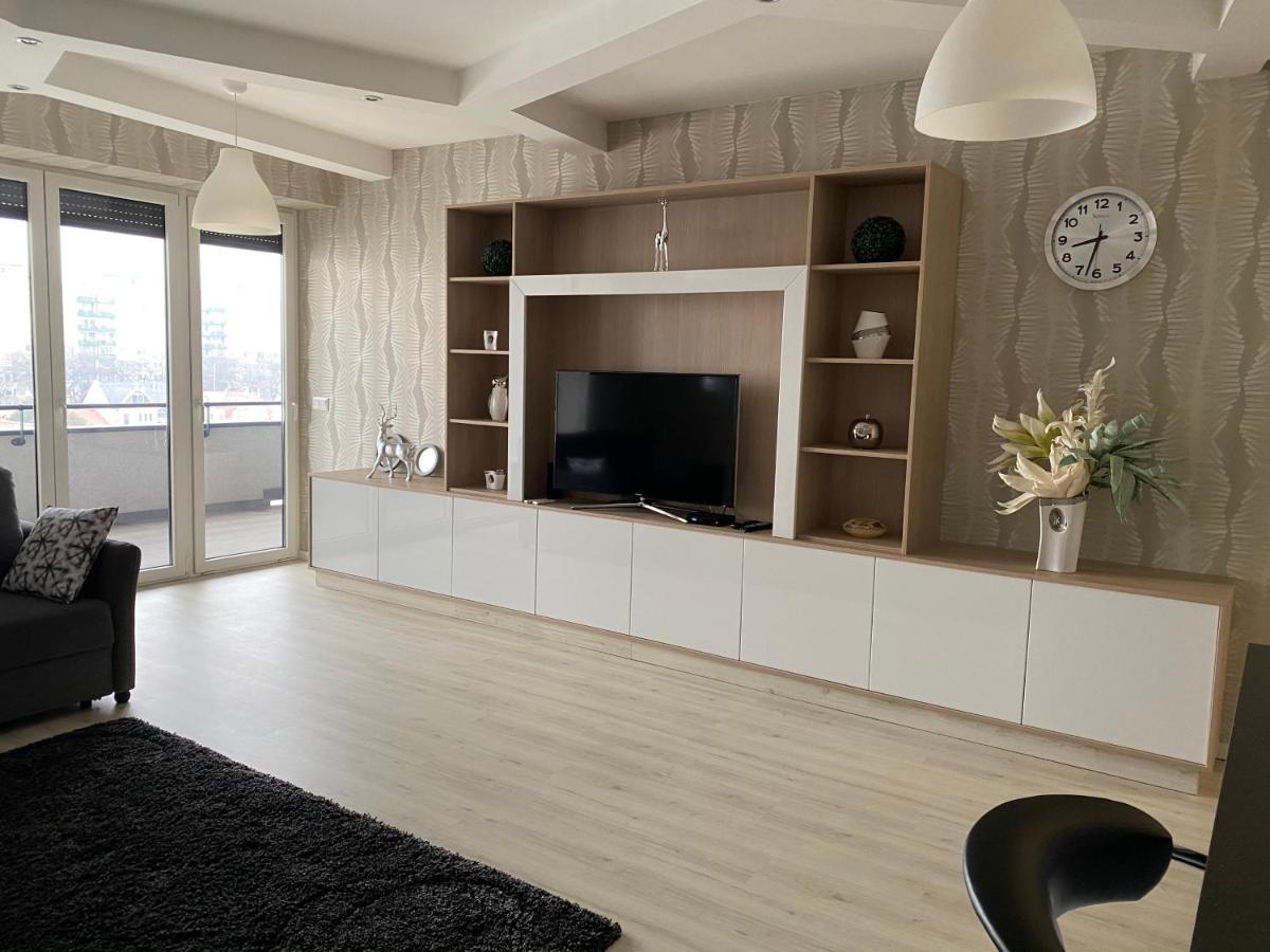 Parizsi Udvar I. Apartment Debrecín Exteriér fotografie